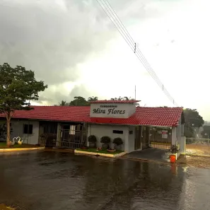 Fazenda/Sítio com 4 Quartos à venda, 400m² no Condomínio Mira Flores, Hidrolândia