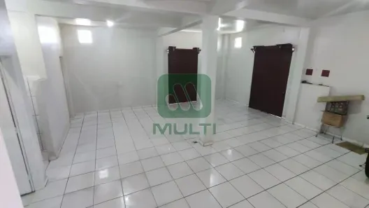 Ponto Comercial com 1 Quarto para alugar, 96m² no São Jorge, Uberlândia