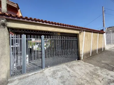 Casa com 3 Quartos à venda, 231m² no Vila Jardini, Sorocaba