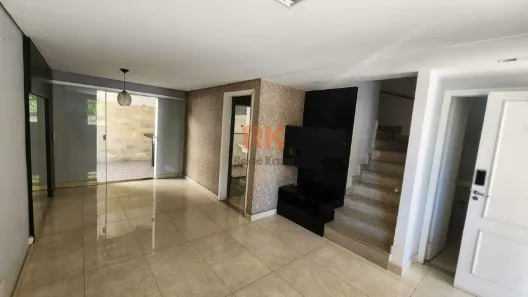 Casa de Condomínio com 3 Quartos para alugar, 142m² no Cabral, Contagem