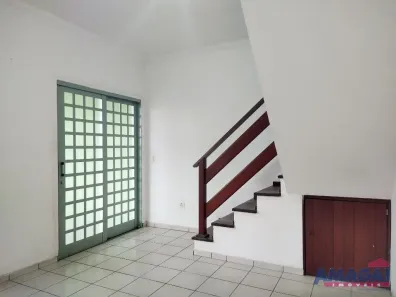 Sobrado com 2 Quartos à venda, 88m² no Jardim Jacinto, Jacareí