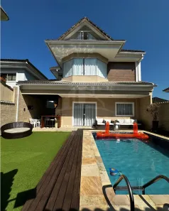 Casa de Condomínio com 4 Quartos para venda ou aluguel, 250m² no Vargem Grande, Rio de Janeiro