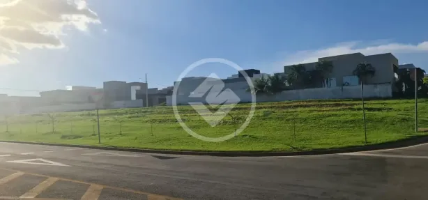 Lote/Terreno à venda, 914m² no Novo Mundo, Várzea Grande