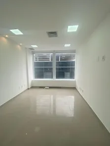 Sala Comercial para venda ou aluguel, 23m² no Recreio dos Bandeirantes, Rio de Janeiro