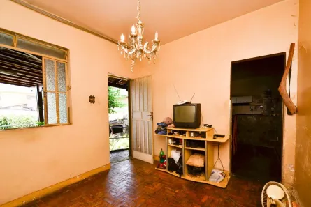 Casa com 2 Quartos à venda, 300m² no Sagrada Família, Belo Horizonte