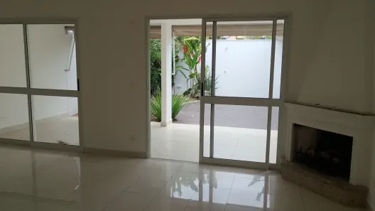 Casa de Condomínio com 3 Quartos para alugar, 180m² no Tamboré, Santana de Parnaíba