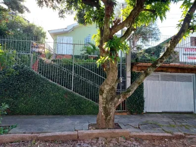 Casa com 5 Quartos à venda, 250m² no Cavalhada, Porto Alegre
