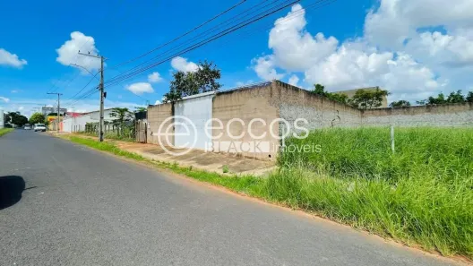 Lote/Terreno à venda, 857m² no Tibery, Uberlândia