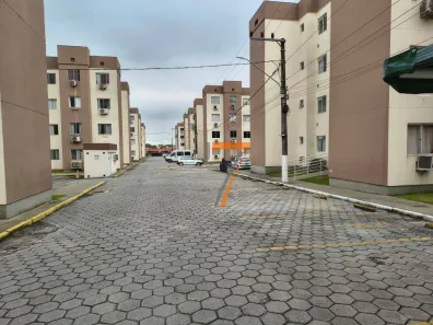 Apartamento com 2 Quartos para venda ou aluguel, 46m² no Fundos, Biguaçu