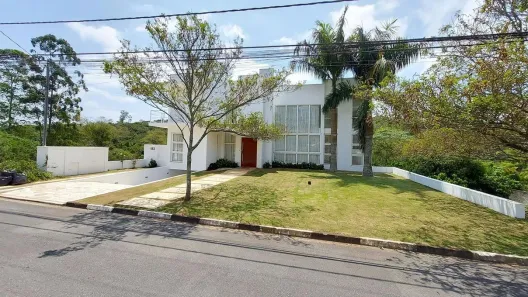 Casa de Condomínio com 4 Quartos para alugar, 566m² no Jardim Indaiá, Embu das Artes