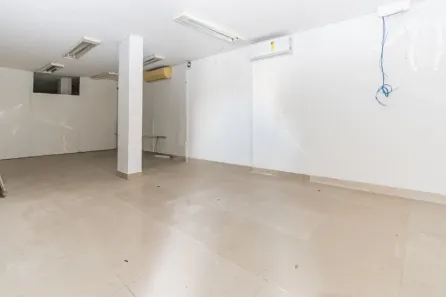 Prédio Comercial para alugar, 1200m² no Navegantes, Porto Alegre