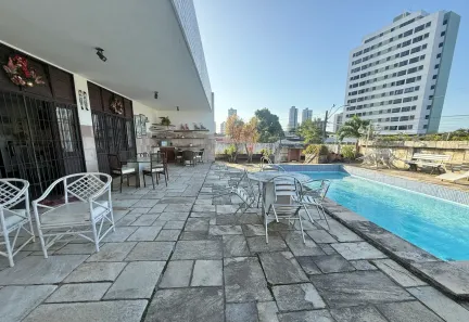 Casa com 6 Quartos à venda, 305m² no Hipódromo, Recife