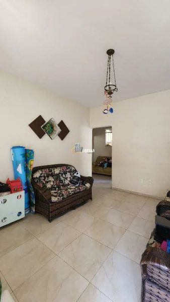 Casa com 4 quartos — Sagrada Família, Belo Horizonte