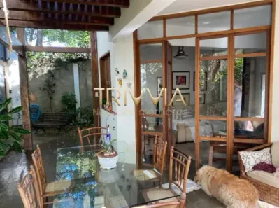 Casa com 4 Quartos à venda, 250m² no Saraiva, Uberlândia