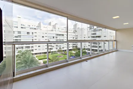Apartamento com 4 Quartos para alugar, 158m² no Água Verde, Curitiba
