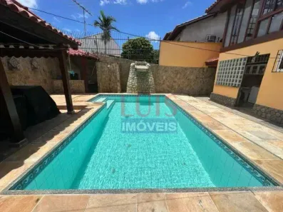 Casa com 3 Quartos à venda, 250m² no Itaipu, Niterói