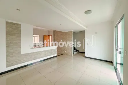Casa com 3 Quartos para alugar, 130m² no Ouro Preto, Belo Horizonte