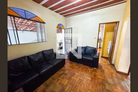 Casa com 4 Quartos à venda, 97m² no Centro, Contagem