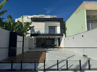 Casa com 4 Quartos à venda, 255m² no Itaipu, Niterói