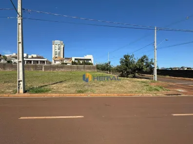 Lote/Terreno à venda, 590m² no Zona 08, Maringá