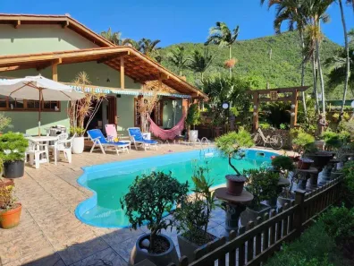 Casa com 5 Quartos à venda, 250m² no Morro das Pedras, Florianópolis