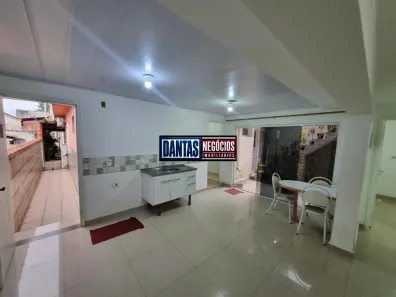 Casa com 2 Quartos para alugar, 45m² no Jardim Cliper, São Paulo