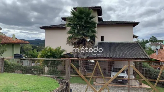 Casa de Condomínio com 3 Quartos à venda, 628m² no Condomínio Residencial Alpes de Guararema, Guararema