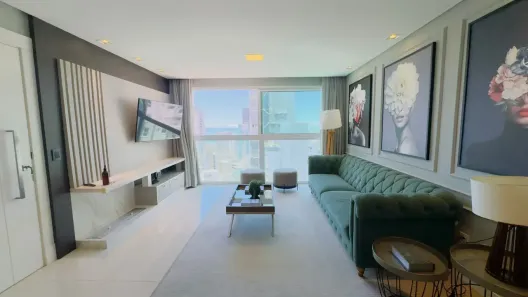 Apartamento com 3 Quartos para alugar, 139m² no Centro, Balneário Camboriú