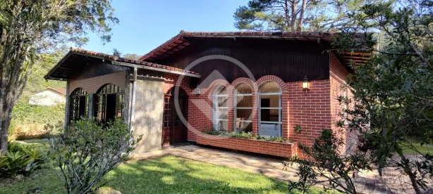Casa de Condomínio com 3 Quartos à venda, 500m² no Fazenda Inglesa, Petrópolis