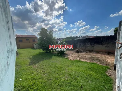 Lote/Terreno à venda, 300m² no Jardim das Palmeiras, Valinhos