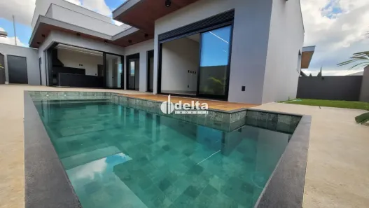 Casa de Condomínio com 3 Quartos à venda, 213m² no Granja Marileusa, Uberlândia