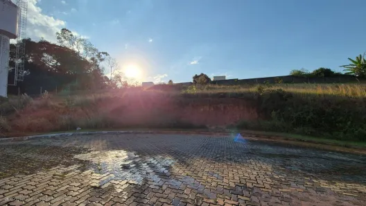Lote/Terreno à venda, 427m² no Salvaterra, Juiz de Fora