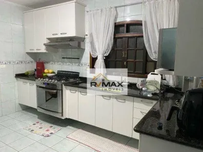 Sobrado com 3 Quartos à venda, 250m² no Remédios, Osasco