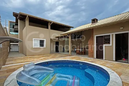Casa com 3 Quartos à venda, 246m² no Jardim Beira-Mar, Peruíbe