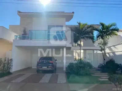 Casa de Condomínio com 4 Quartos à venda, 380m² no Gávea, Uberlândia