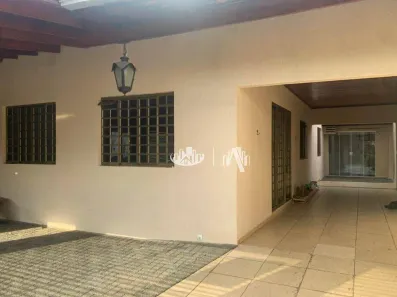 Casa com 4 Quartos à venda, 128m² no Conjunto Semiramis Barros Braga, Londrina