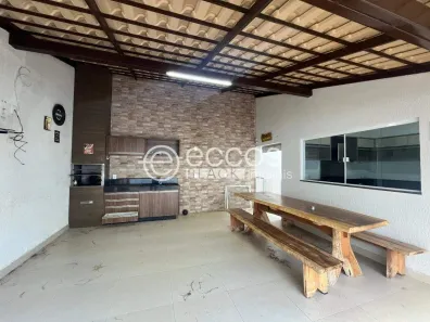 Casa com 3 Quartos à venda, 161m² no Novo Mundo, Uberlândia