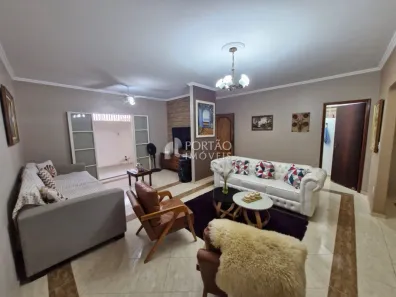 Casa com 3 Quartos à venda, 271m² no Vila Industrial, Bauru