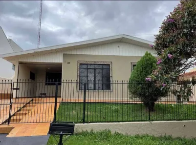 Casa com 3 Quartos à venda, 200m² no Zona 07, Maringá
