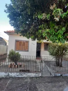 Casa com 2 Quartos à venda, 93m² no Centro, Araraquara