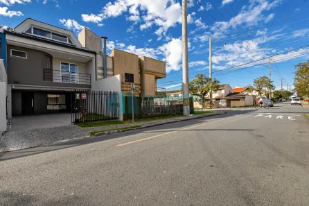 Sobrado com 3 Quartos à venda, 244m² no Jardim das Américas, Curitiba