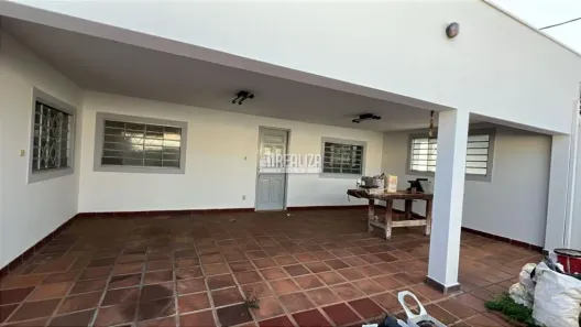 Casa com 3 Quartos à venda, 100m² no Nossa Senhora da Abadia, Uberaba