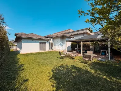 Casa de Condomínio com 3 Quartos à venda, 190m² no Jardim do Golf I, Jandira