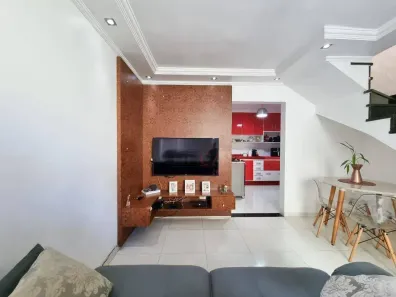 Sobrado com 2 Quartos à venda, 65m² no Vila Carmosina, São Paulo