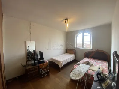 Casa com 5 Quartos à venda, 351m² no Centro, Uberlândia