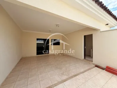 Casa com 3 Quartos para alugar, 130m² no Tibery, Uberlândia