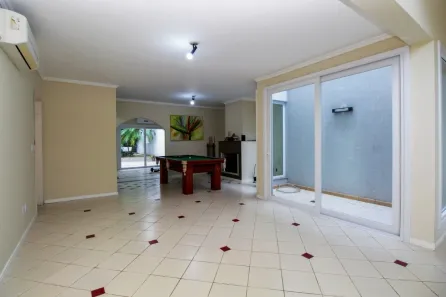 Casa com 3 Quartos à venda, 307m² no Jardim Itu, Porto Alegre