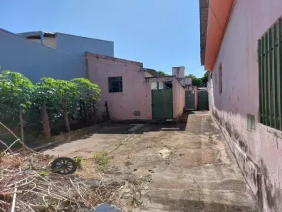 Lote/Terreno à venda, 570m² no Presidente Roosevelt, Uberlândia