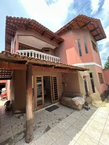 Sobrado com 4 Quartos à venda, 220m² no Setor Bougainville, Anápolis