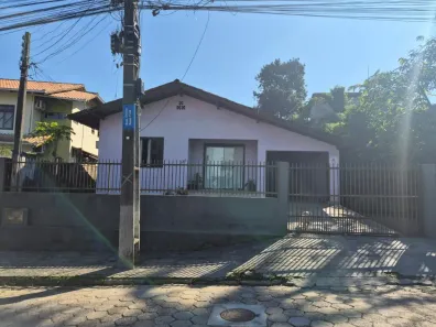 Casa com 3 Quartos à venda, 96m² no Bom Retiro, Joinville